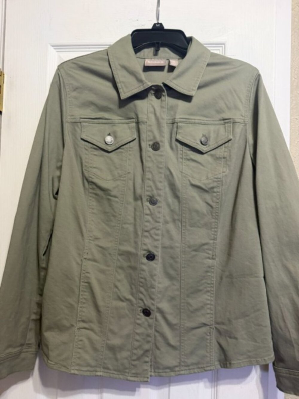 Chico sz 2 Lightweight Green Denim for Modern Layering